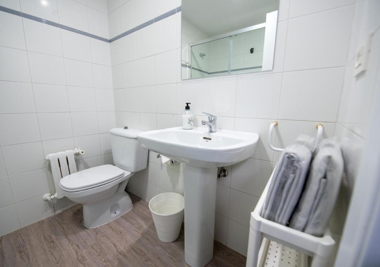 Residencia Hospital Del Rey Hostel Burgos Ngoại thất bức ảnh