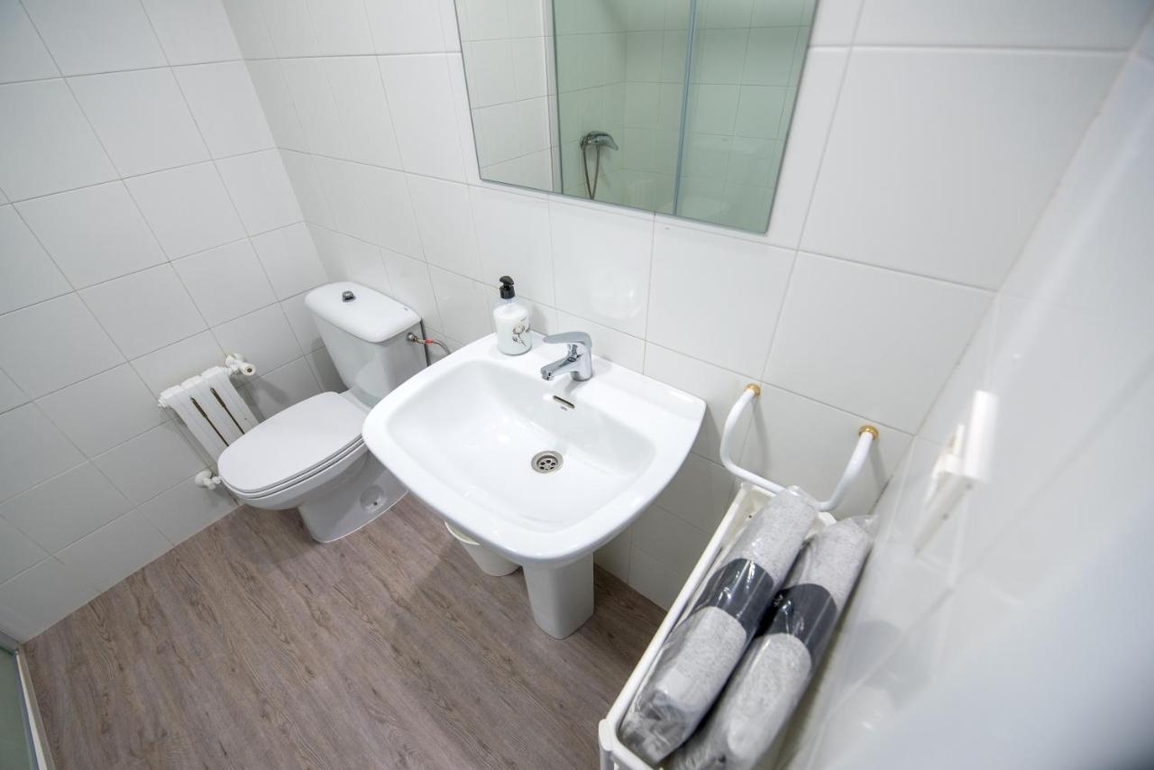Residencia Hospital Del Rey Hostel Burgos Ngoại thất bức ảnh