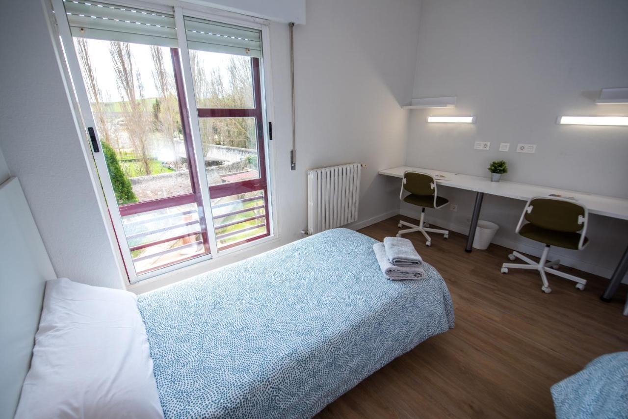Residencia Hospital Del Rey Hostel Burgos Ngoại thất bức ảnh