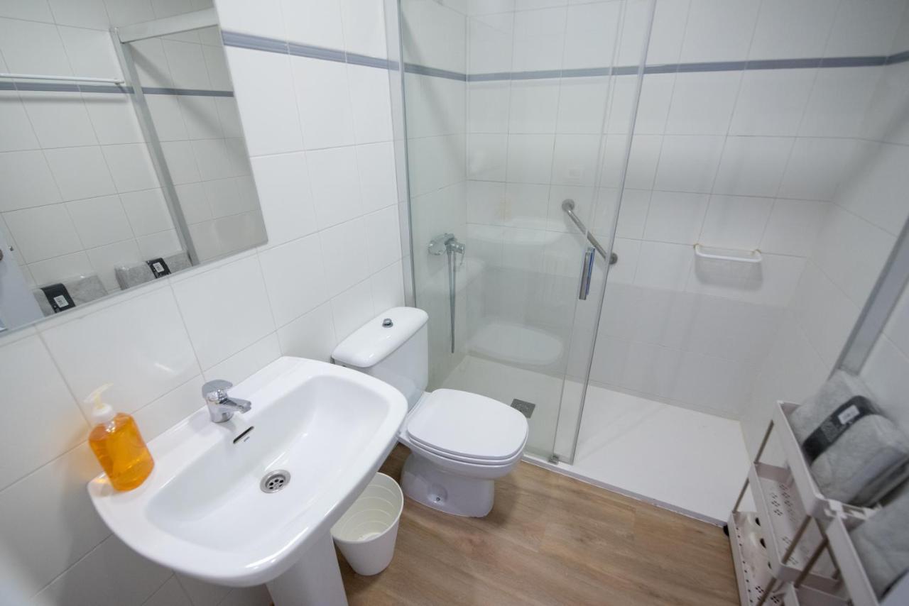 Residencia Hospital Del Rey Hostel Burgos Ngoại thất bức ảnh