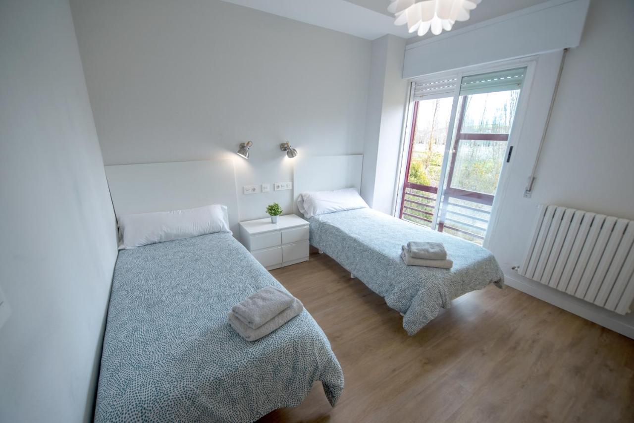 Residencia Hospital Del Rey Hostel Burgos Ngoại thất bức ảnh