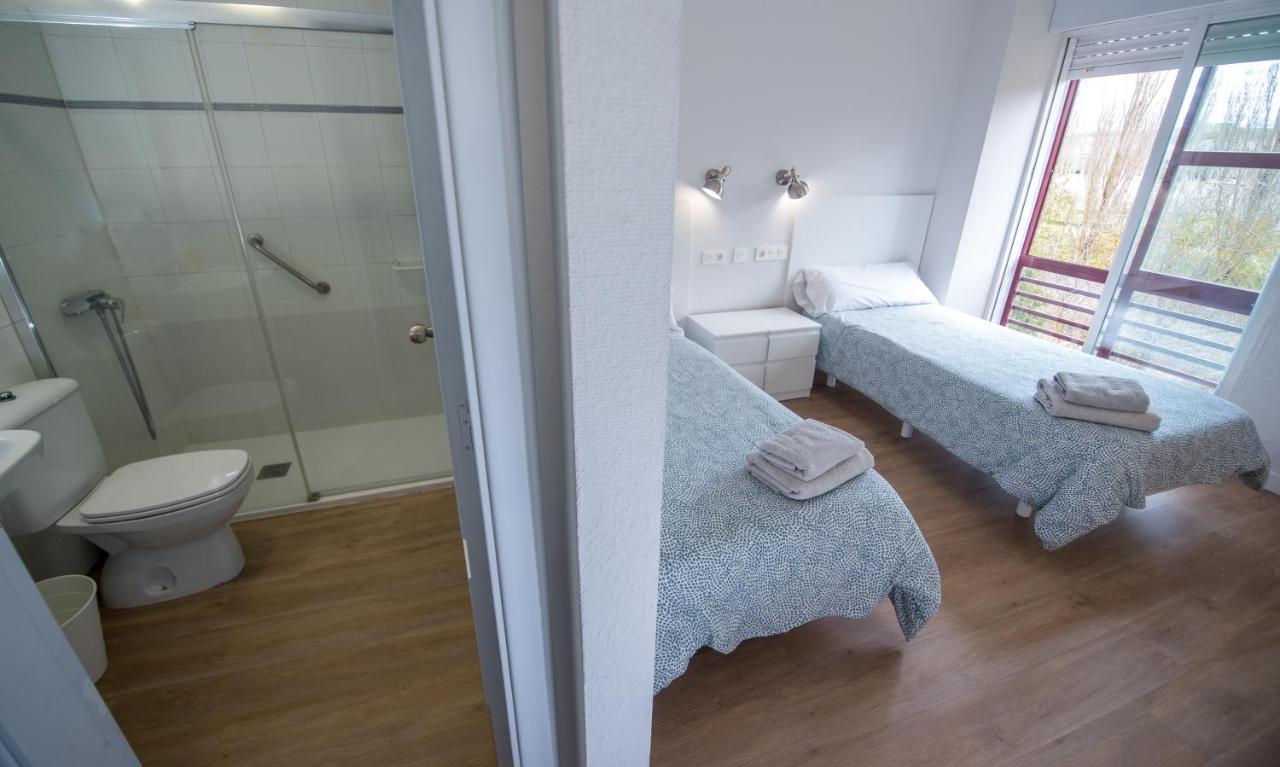 Residencia Hospital Del Rey Hostel Burgos Ngoại thất bức ảnh